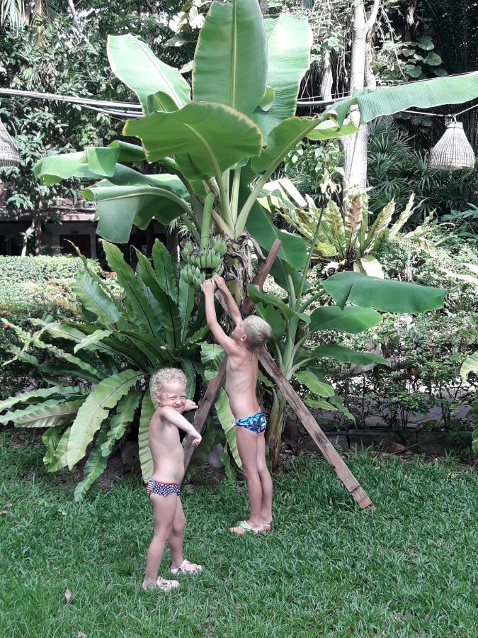Двух-Комнатная Квартира В Кондоминимуме "Tropikal Garden" Pattaya Buitenkant foto