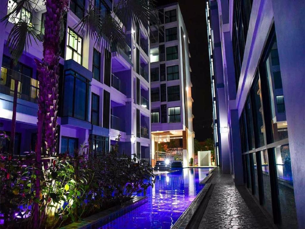 Двух-Комнатная Квартира В Кондоминимуме "Tropikal Garden" Pattaya Buitenkant foto